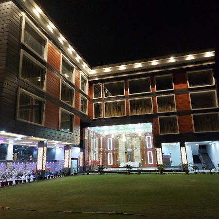 Hotel Ss Grand 勒克瑙 外观 照片