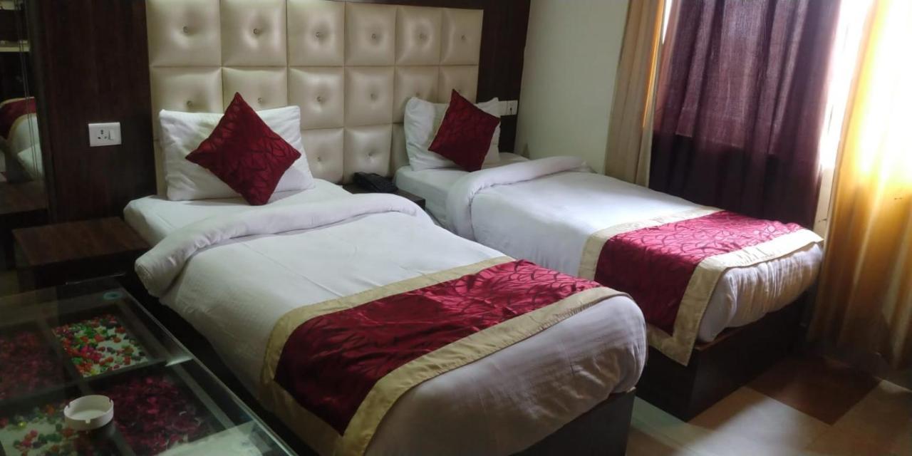 Hotel Ss Grand 勒克瑙 外观 照片