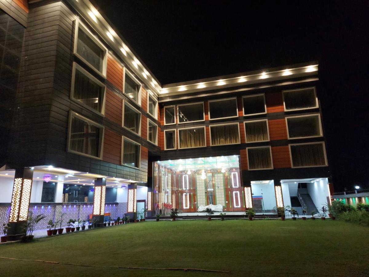 Hotel Ss Grand 勒克瑙 外观 照片