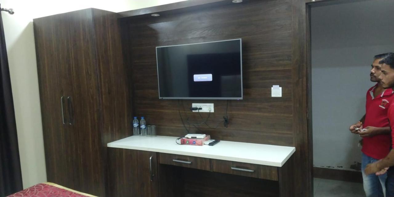 Hotel Ss Grand 勒克瑙 外观 照片