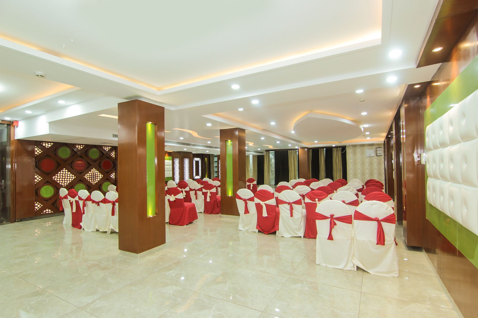 Hotel Ss Grand 勒克瑙 外观 照片