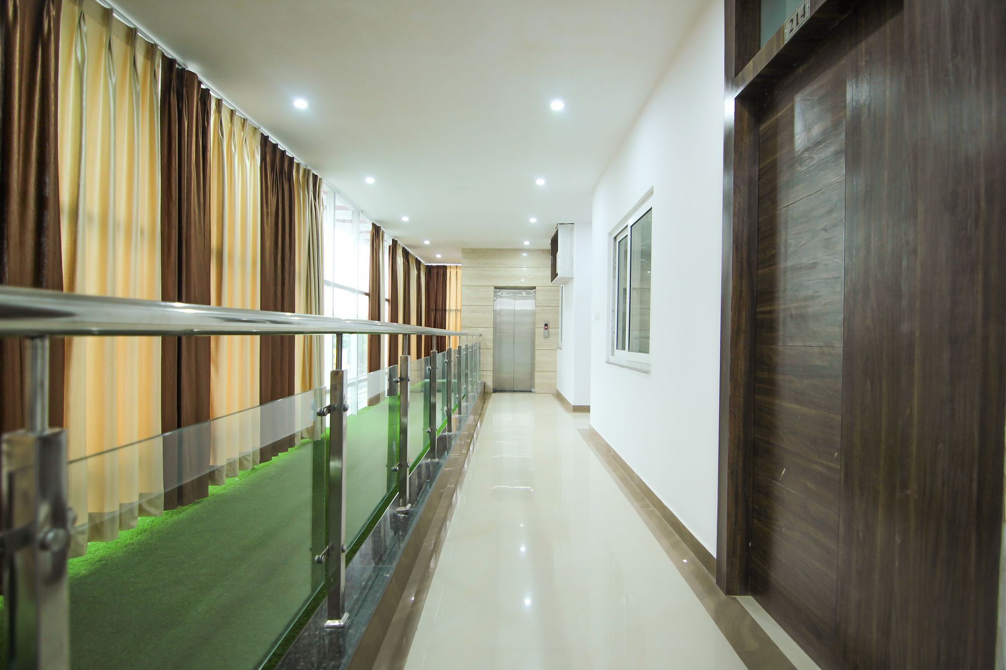 Hotel Ss Grand 勒克瑙 外观 照片